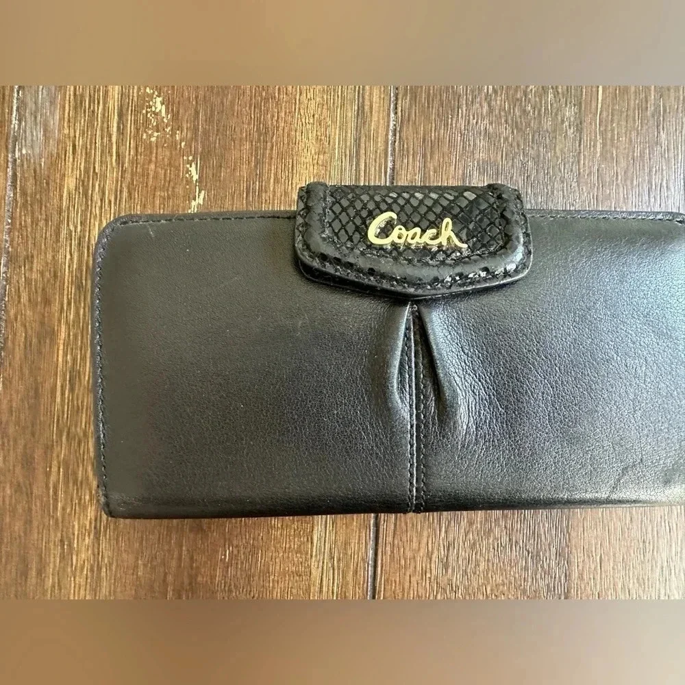 Coach Ashley wallet
